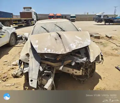 لكزس LS460 موديل 2009 ممشى 150 الف ميل صدمة في الواجهة الام 3