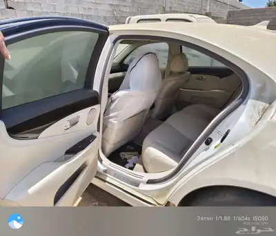 لكزس LS460 موديل 2009 ممشى 150 الف ميل صدمة في الواجهة الام 5