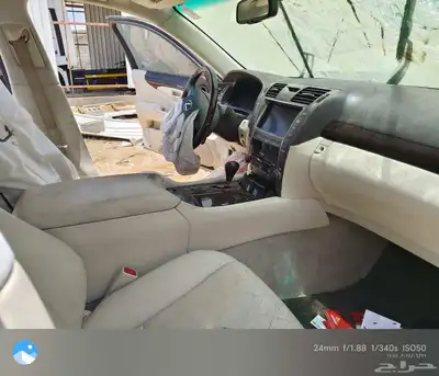 لكزس LS460 موديل 2009 ممشى 150 الف ميل صدمة في الواجهة الام 8