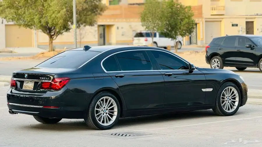 بي ام 2013 نضيف 4