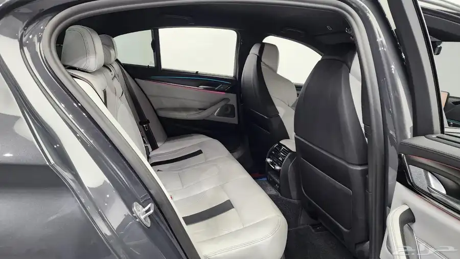 للاستيرادمن كوريا  BMW M5 2021 1