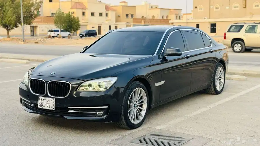 بي ام 2013 نضيف 7
