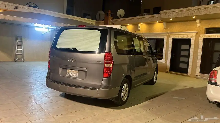 سياره فان H1 4