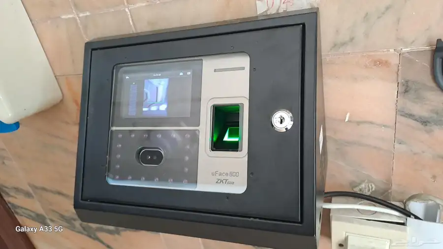 مهندس سنترالات كاميرات شبكات أجهزة بصمة تقوية انترنت واي فاي 4