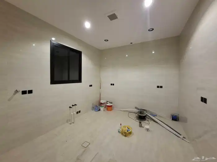 فيلا درج صالة 200 متر مؤسسة مصعد بها غرفة كبار سن 7