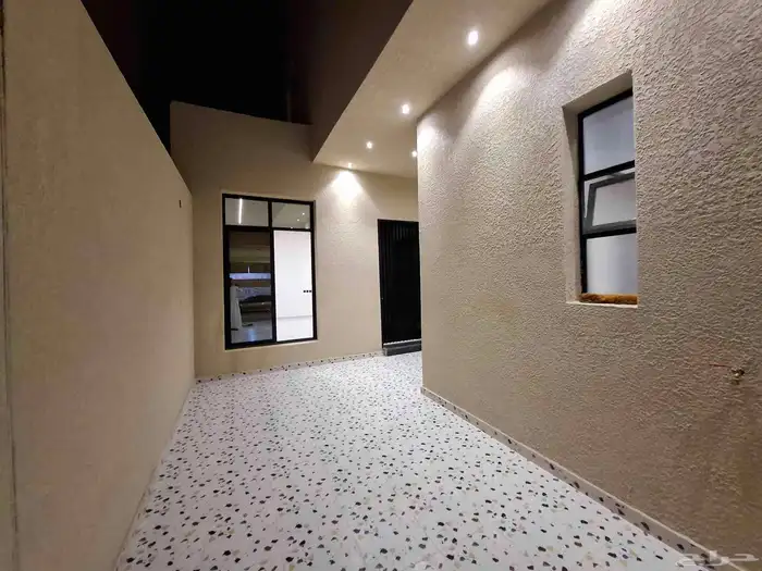 فيلا درج صالة 200 متر مؤسسة مصعد بها غرفة كبار سن 2