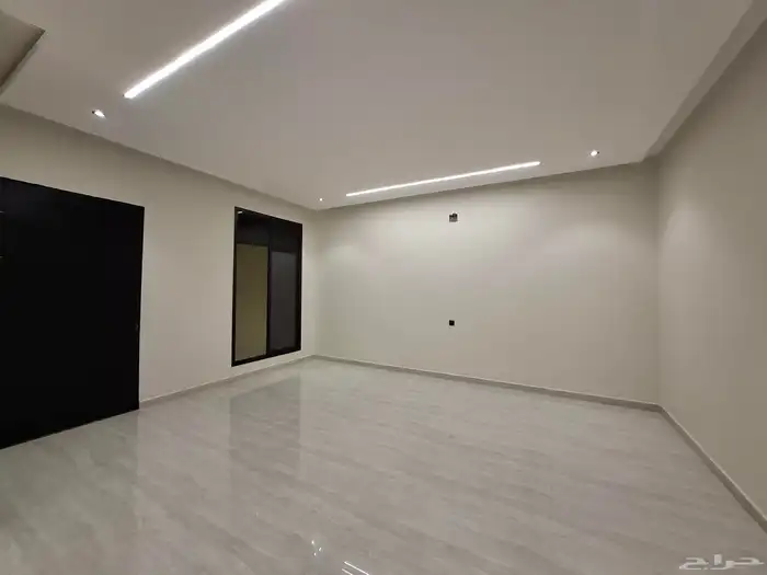 فيلا درج صالة 200 متر مؤسسة مصعد بها غرفة كبار سن 5