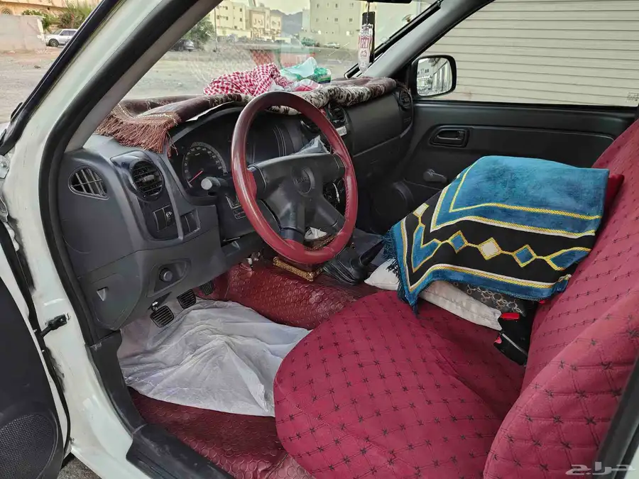 Isuzu 2011 Model just buy and drive no any Major accident 4