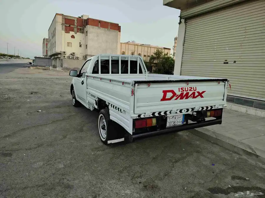 Isuzu 2011 Model just buy and drive no any Major accident 2