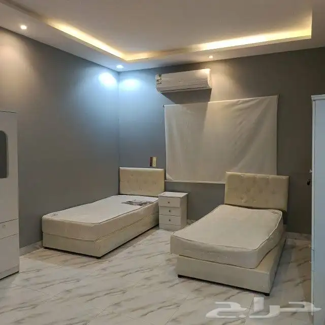 اغراض للبيع في حي النرجس 2سرير مع المرتبه 2دولاب و ثلاجه 0