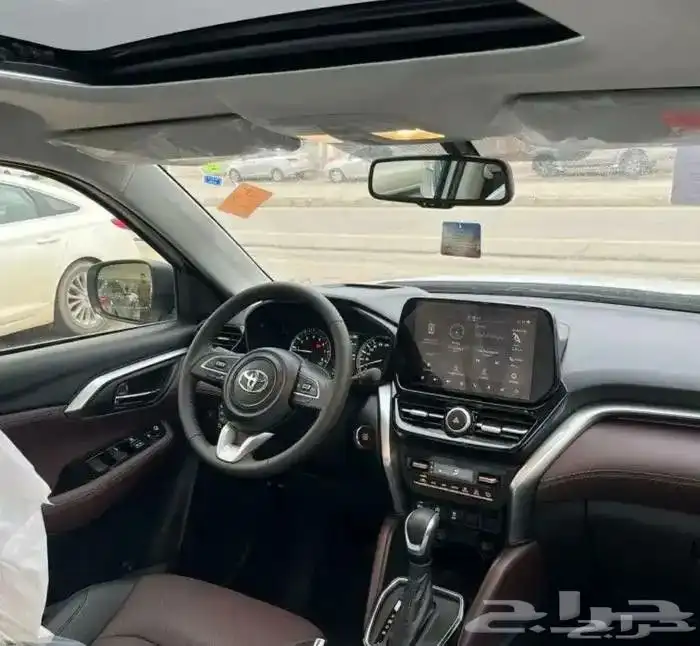 تويوتا اوربان كروزر 2025 2