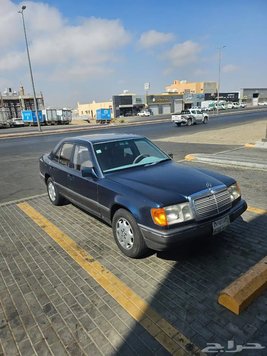 مرسيدس فرخة E220 موديل 1989 3