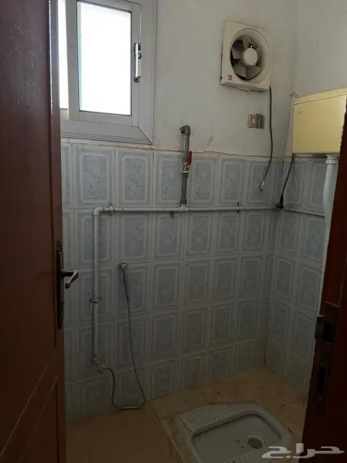 عمارة كاملة للإيجار بحي النهضة 7