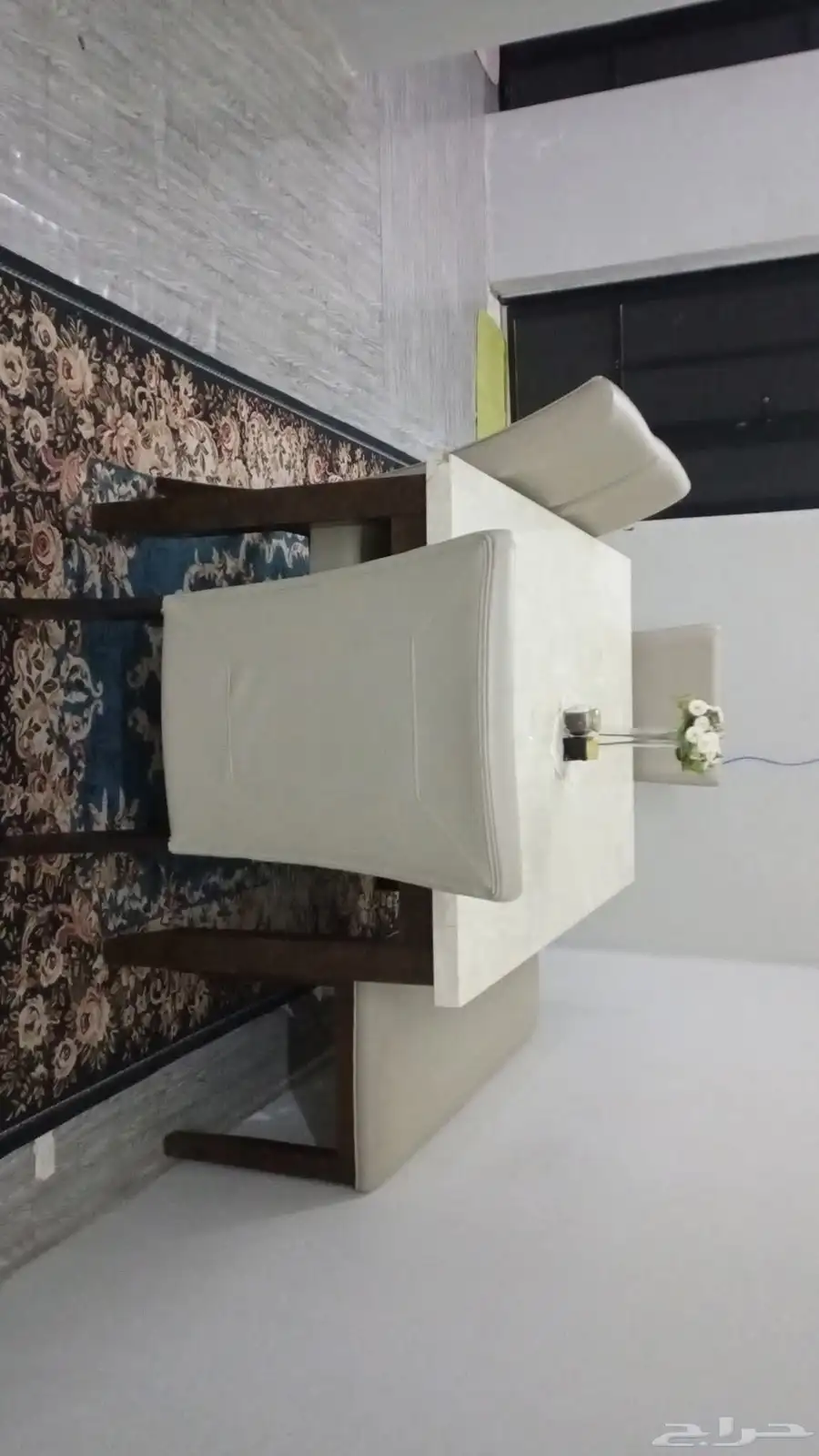 طاولة طعام 2