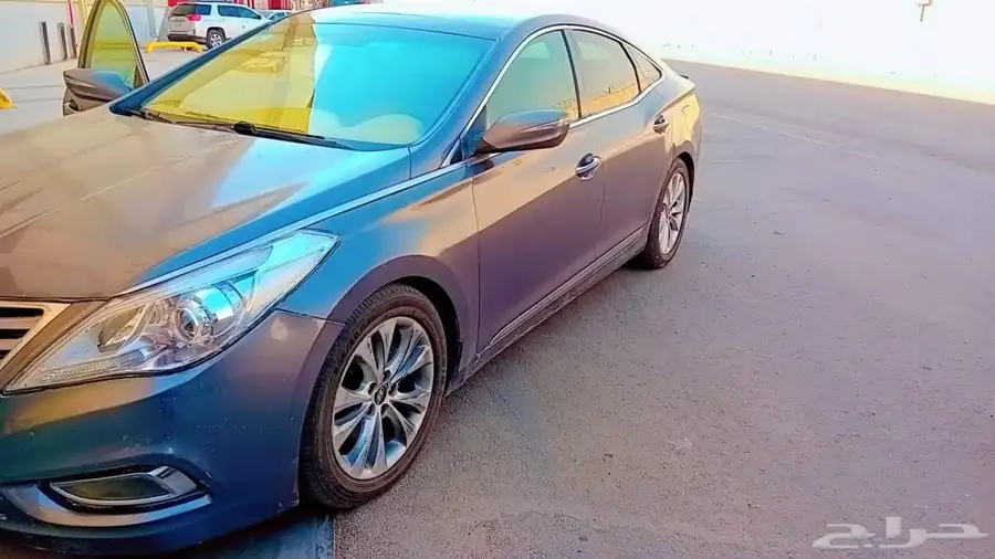 hyundai azera 2012 هونداى ازيرا 9