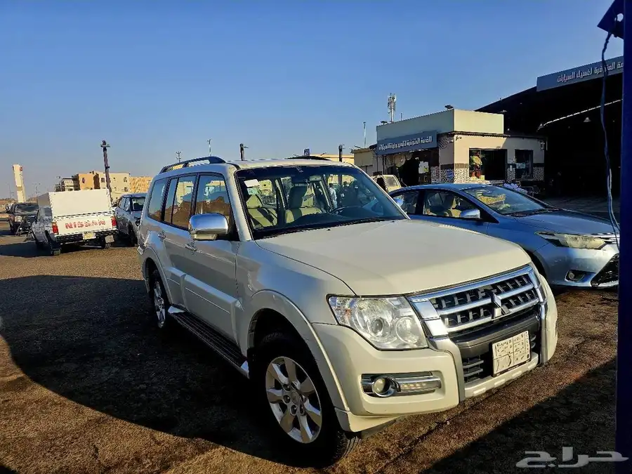 Pajero 2019 Mitsubishi Pajero 3.5L V6 - GCC Mint condition 2