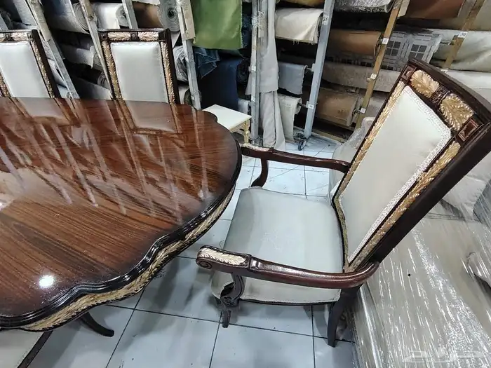 طاولة طعام 9 كراسي مجدد قماش وبويا جديد 5