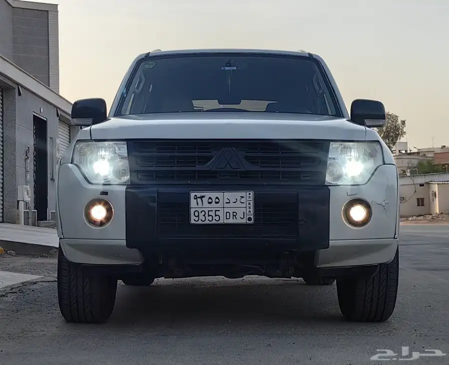 جيب باجيرو 2010 فل كامل نضيف 5
