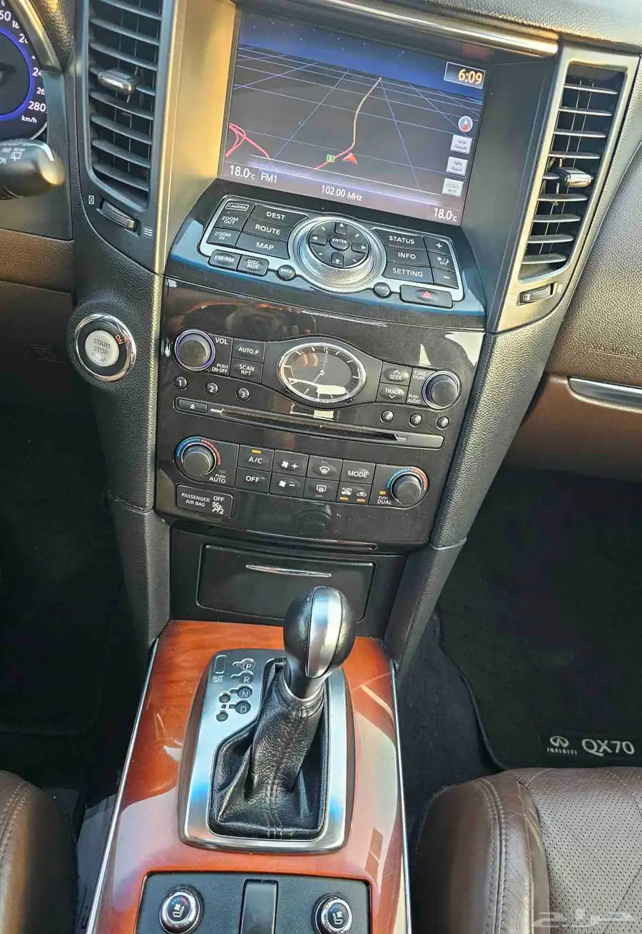 انفنيتي QX70 موديل 2016 فل كامل 24