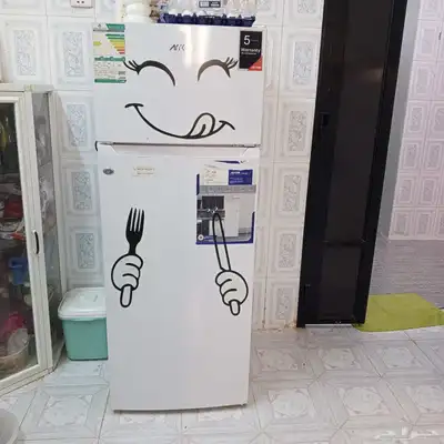 ثلاجه استخدام 3شهور جديد 800 0