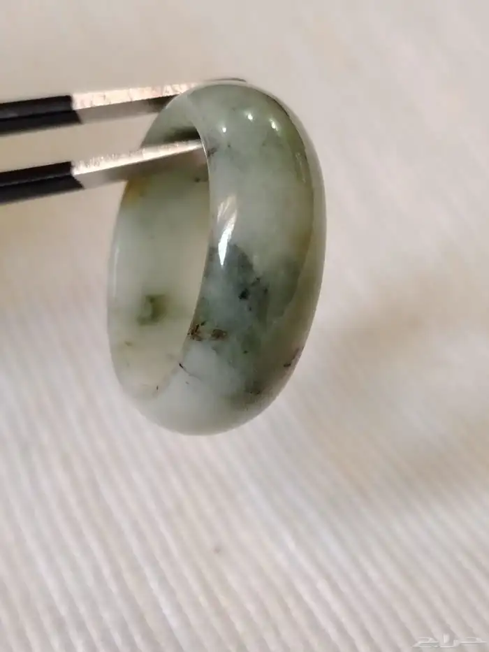 نوع الحجر   خاتم الجاد الأخضر الطبيعي أو اليشم 4