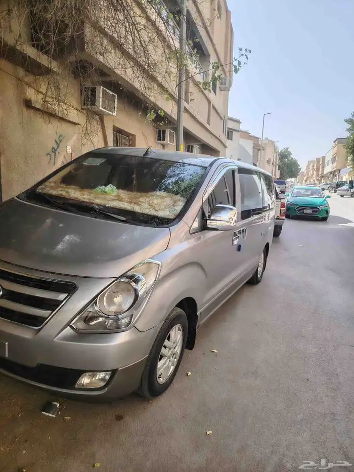 خدمة توصيل على سيارة متنقلة كبيرة على فإن 1-H 0