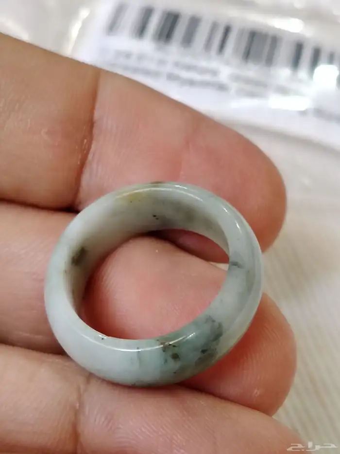 نوع الحجر   خاتم الجاد الأخضر الطبيعي أو اليشم 8