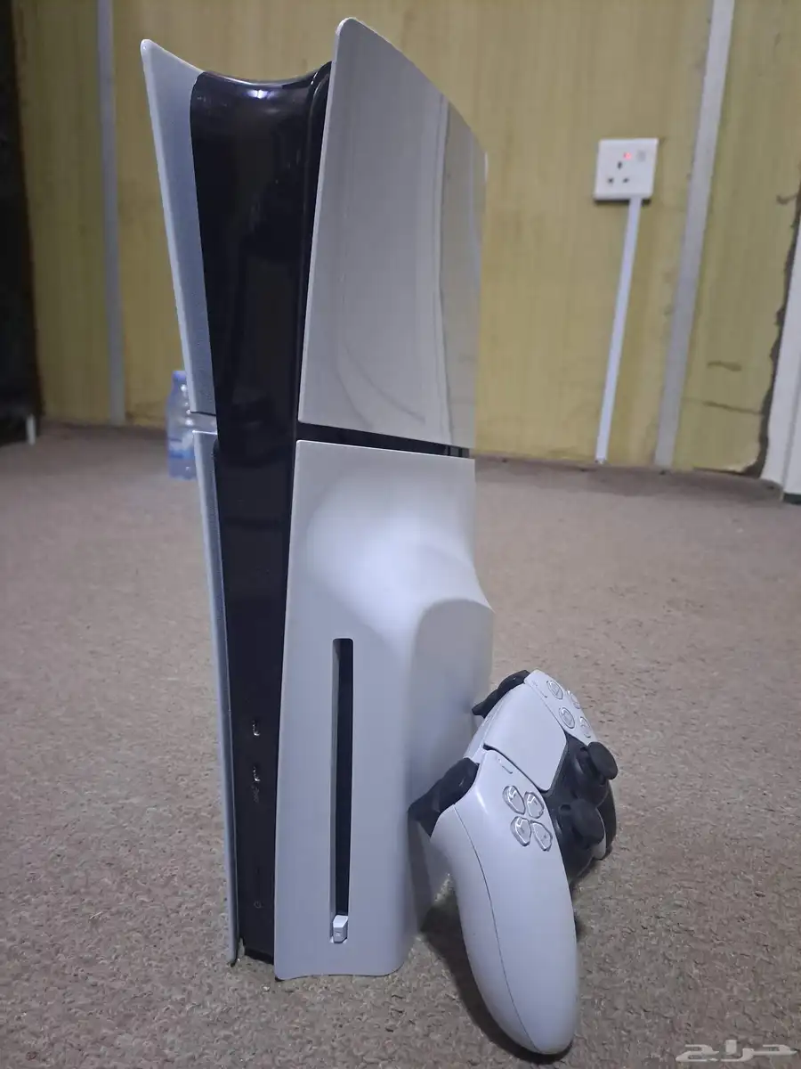 Playstation 5 slim 1TB with games 0