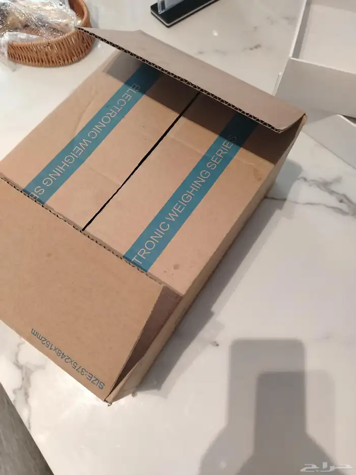 ميزان الكتروني جديد بالكرتون لم يستعمل. 0