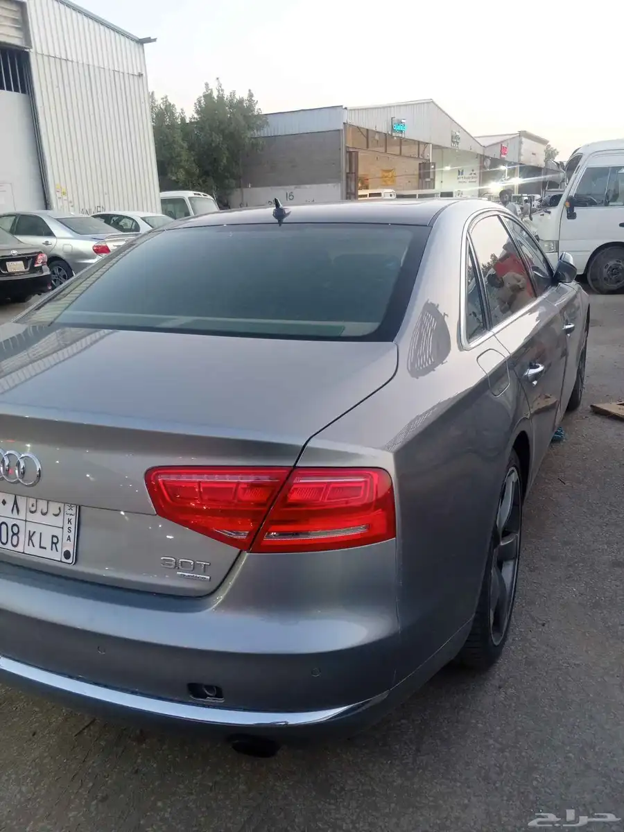 Audi A8 2013 4
