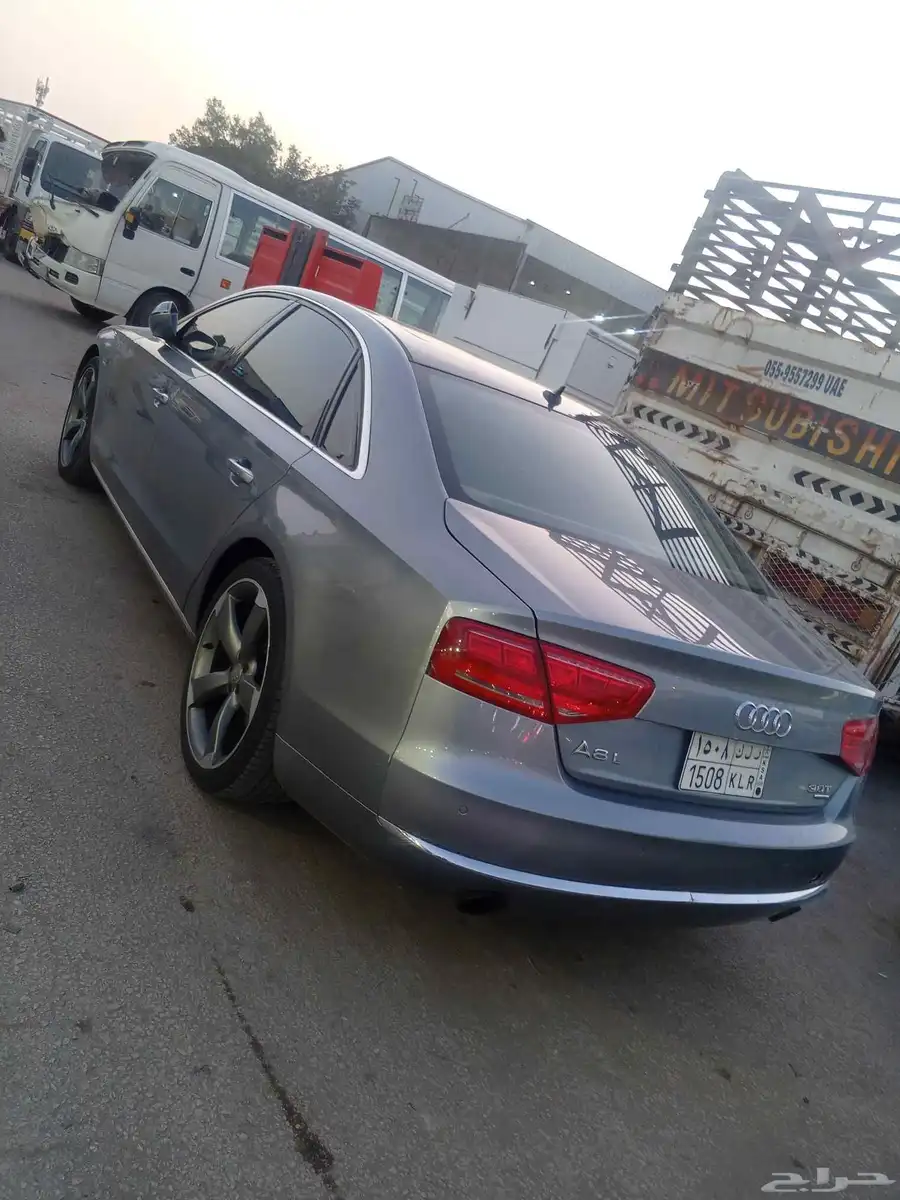 Audi A8 2013 3
