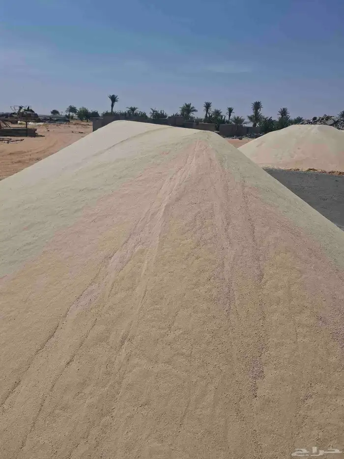 بحص ابيض ورمل ابيض واحمر واسفلت وصبيز 1