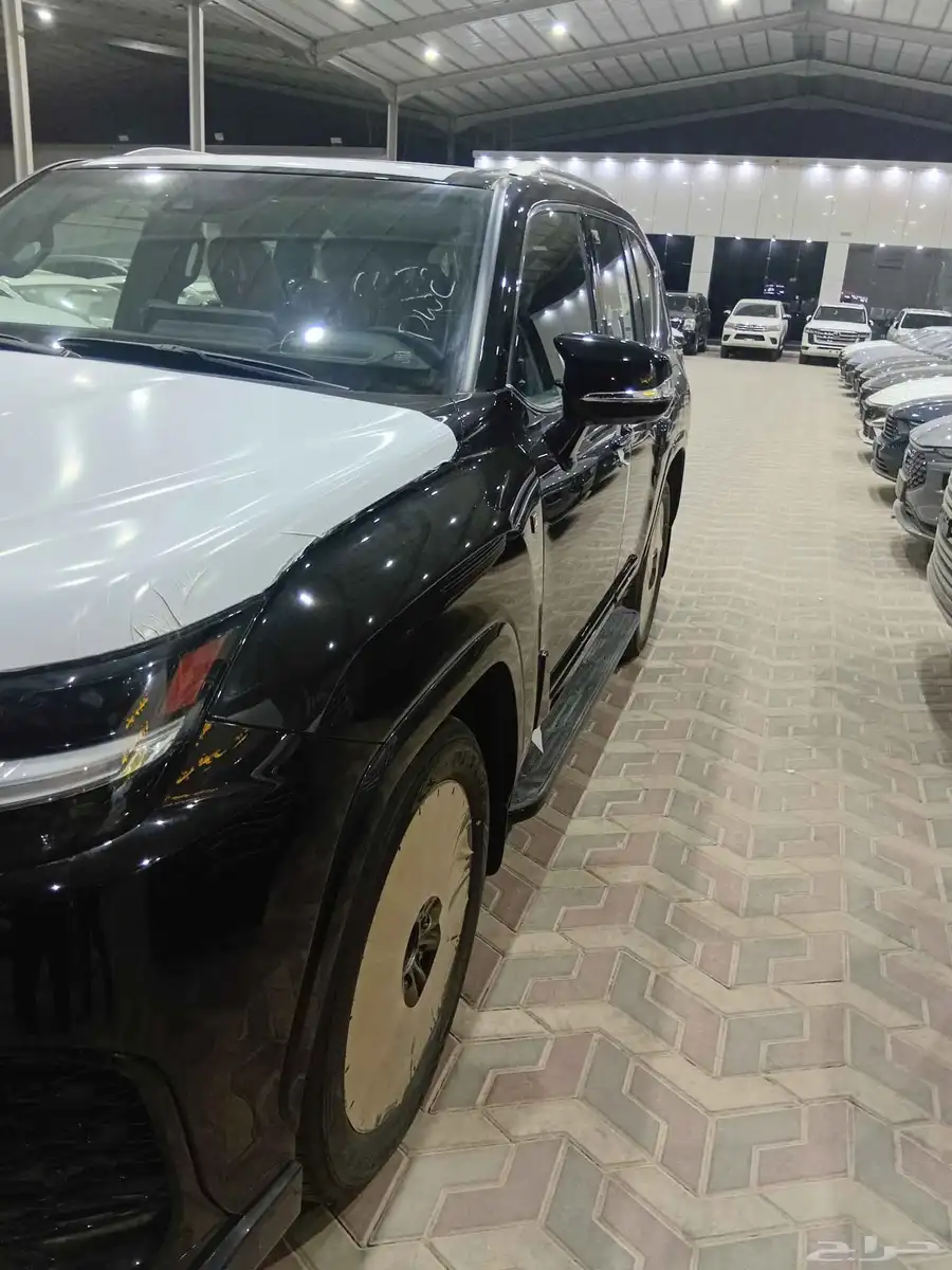 لكزس اف اسبورت عماني LX600 2024 11
