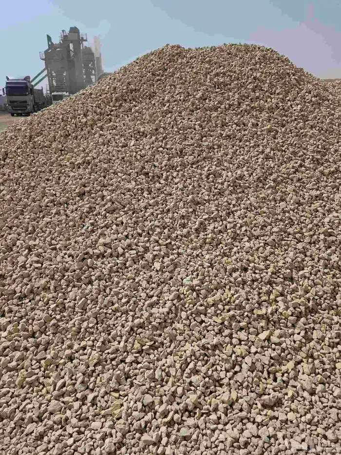 بحص ابيض ورمل ابيض واحمر واسفلت وصبيز 4