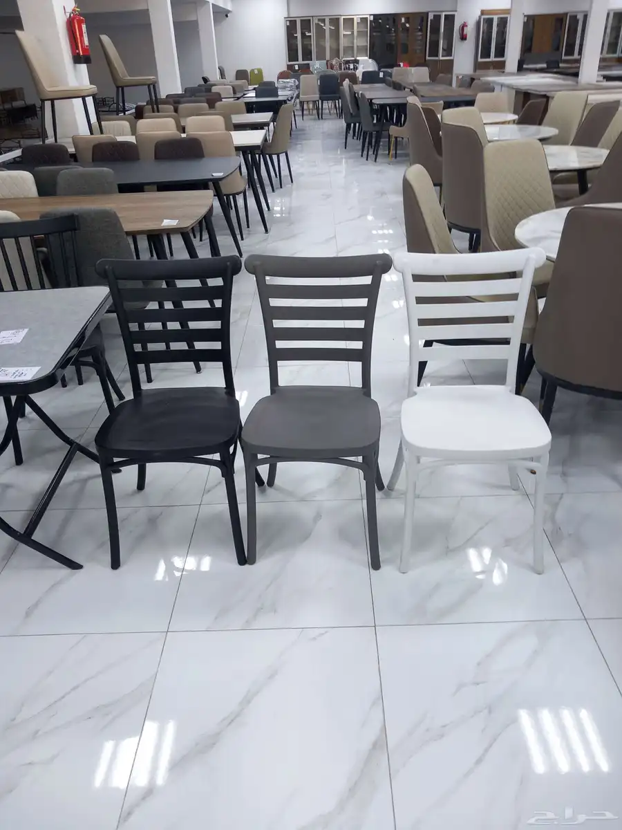 كراسي وطاولات فايبر 2