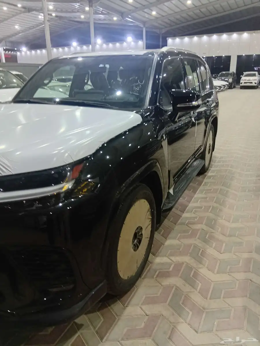 لكزس اف اسبورت عماني LX600 2024 3