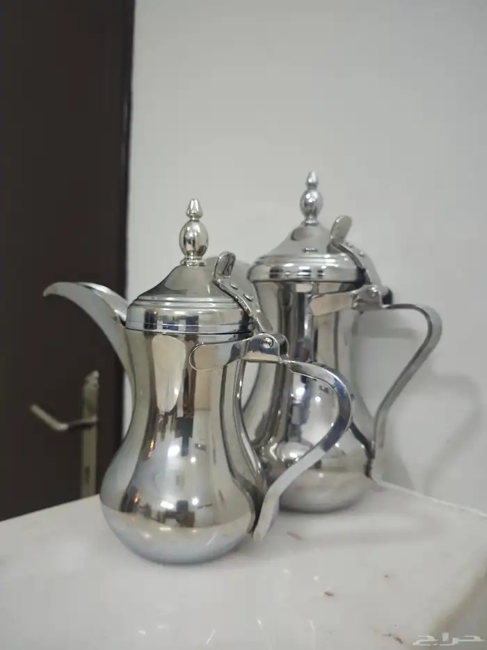 دلال العساف حائل اندونيسيه شبه جديده مقاس 26و48 0