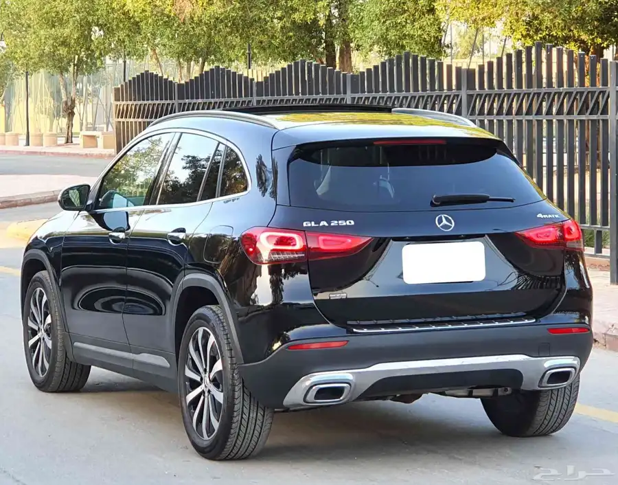 مرسيدس 2020 GLA 250فل سعودي 5
