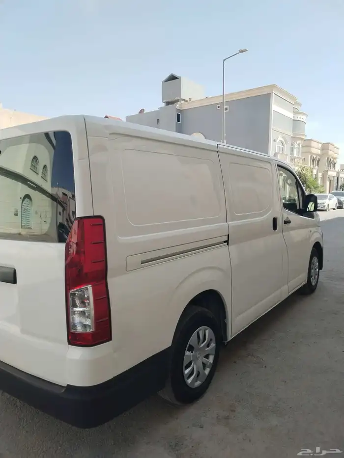 باص تويوتا هايس 2019 3