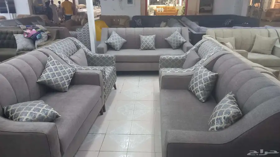 طقم 4 قطع 2 كبير 2 كراسي مفرد بسعر 1800 ريال الحقوا العروضات 9