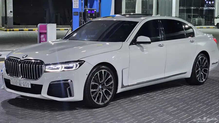 سياره نظيفه والبيع سمح BMW موديل 2009 محوله 2022 5