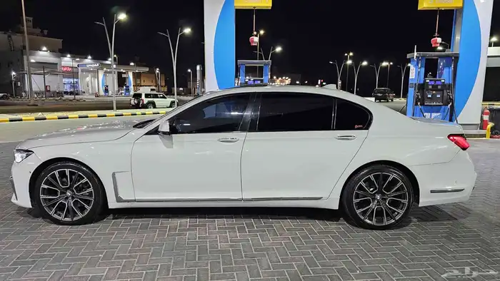 سياره نظيفه والبيع سمح BMW موديل 2009 محوله 2022 7