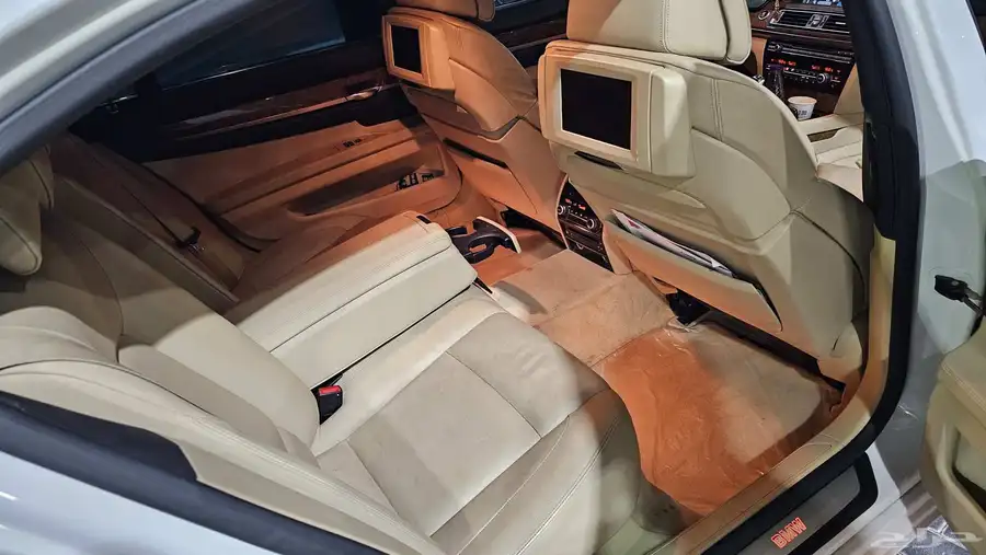 سياره نظيفه والبيع سمح BMW موديل 2009 محوله 2022 1