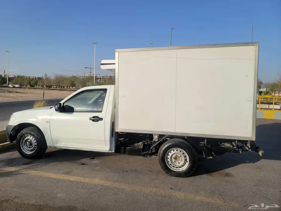 Isuzu model 2009 price 35000 0