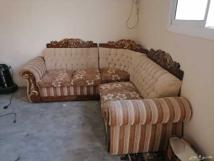 كنب للبيع مستعمل علي السوم في القوارة الكمية خمسه وثنين زاوي 2
