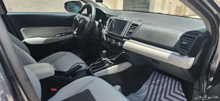 Honda City LX Sport 2024 3