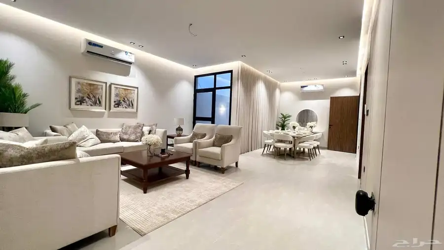 دور للبيع مساحة 300 متر 2