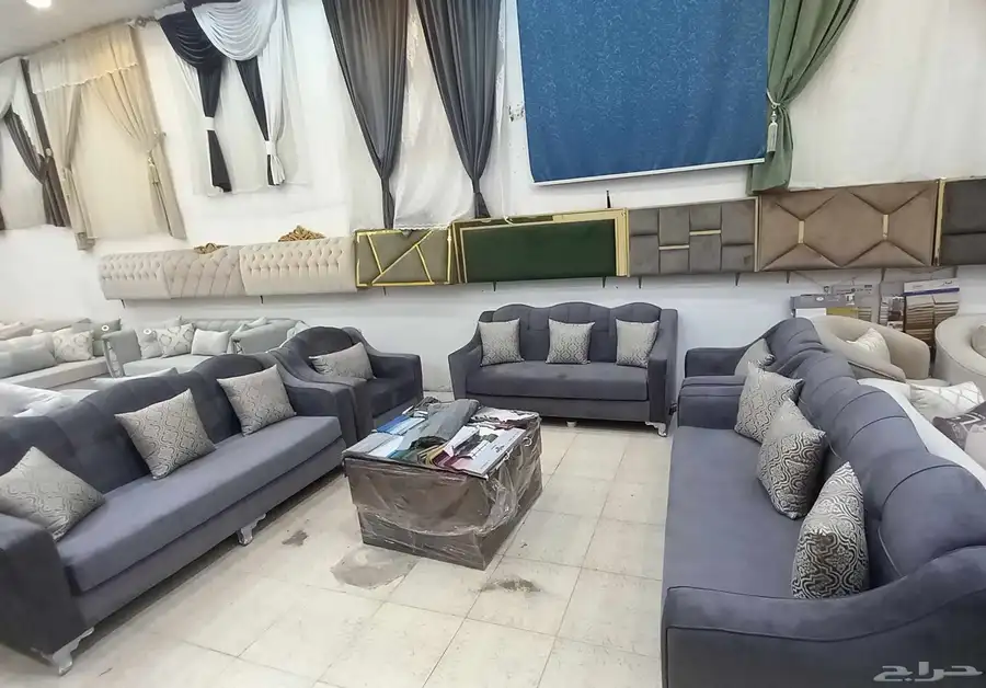 طقم 4 قطع 2 كبير 2 كراسي مفرد بسعر 1800 ريال الحقوا العروضات 5