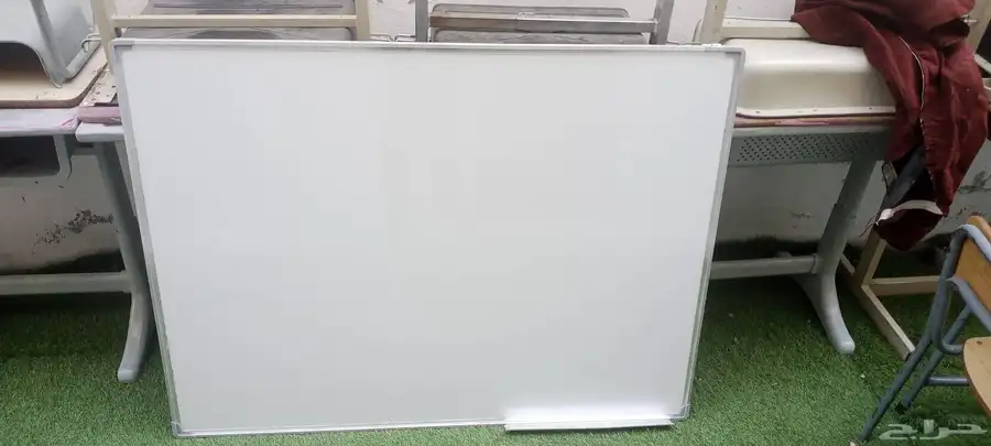 طاولات وكراسي مدرسيه متوفر عدد 0