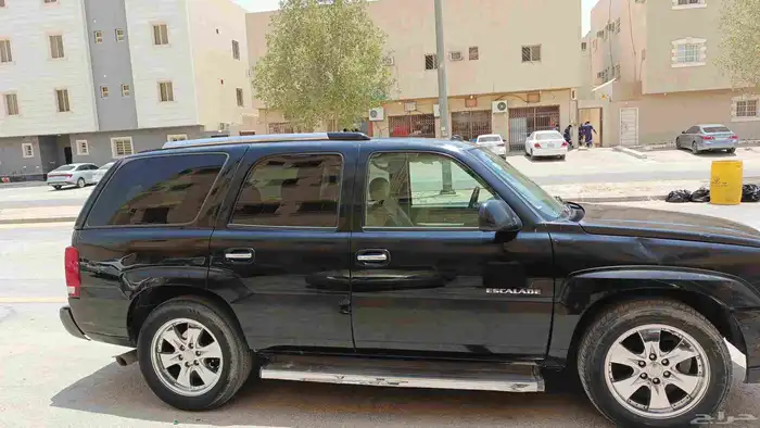 للبيع اسكاليد 2005 4